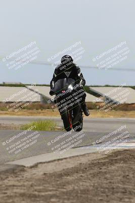 media/May-26-2025-Lets Ride (Mon) [[3bf1de1d65]]/B Group/1220pm (Wheelie Bump)/